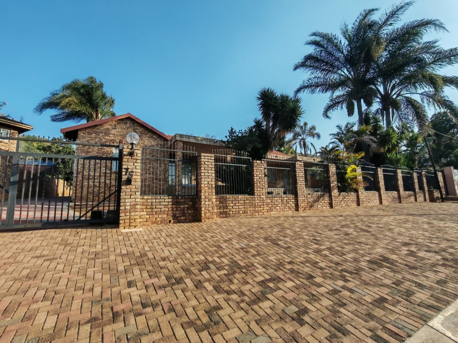 4 Bedroom Property for Sale in Ninapark Gauteng