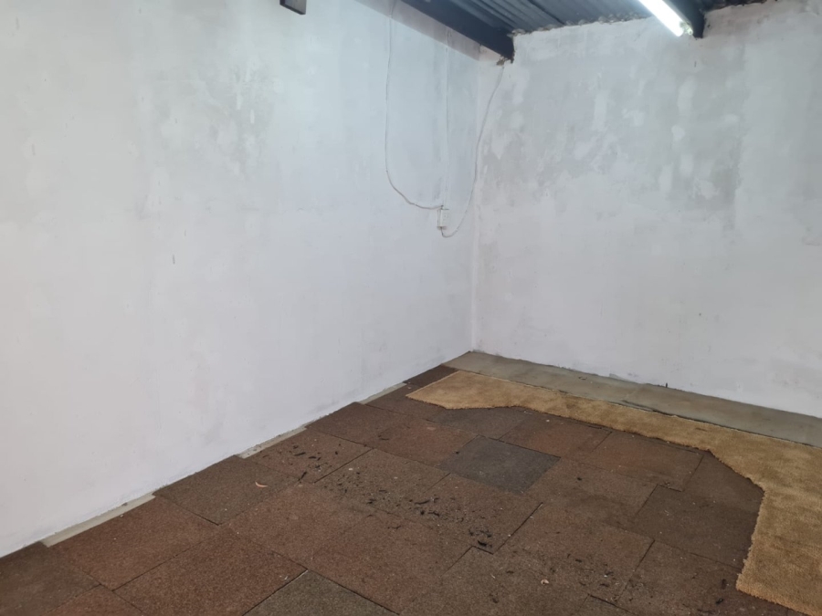 7 Bedroom Property for Sale in Lenasia Ext 13 Gauteng