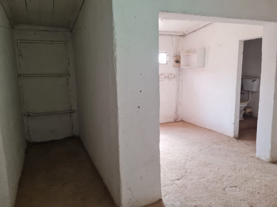 7 Bedroom Property for Sale in Lenasia Ext 13 Gauteng