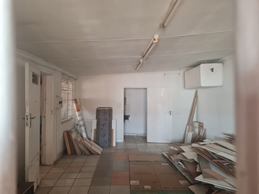 7 Bedroom Property for Sale in Lenasia Ext 13 Gauteng