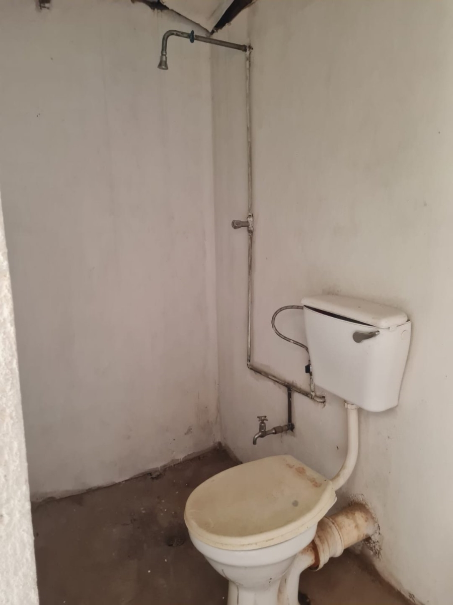 7 Bedroom Property for Sale in Lenasia Ext 13 Gauteng