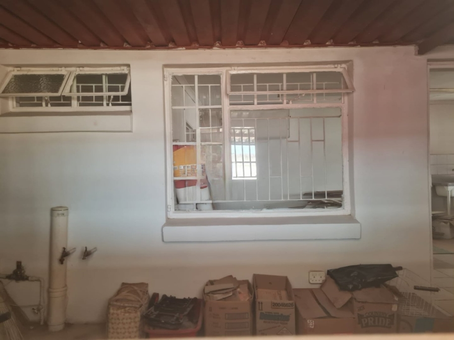 7 Bedroom Property for Sale in Lenasia Ext 13 Gauteng
