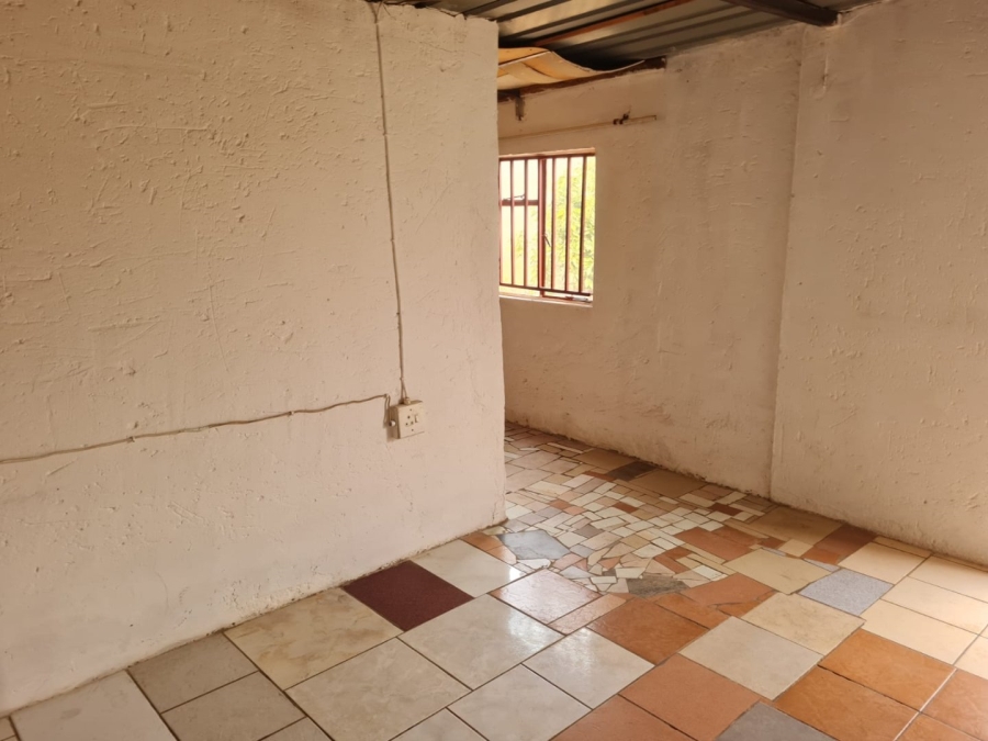7 Bedroom Property for Sale in Lenasia Ext 13 Gauteng