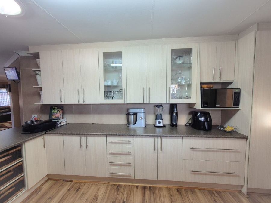 3 Bedroom Property for Sale in Vanderbijlpark SE 4 Gauteng
