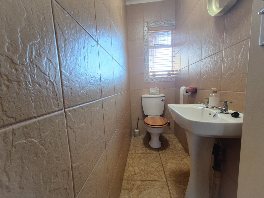 3 Bedroom Property for Sale in Vanderbijlpark SE 4 Gauteng