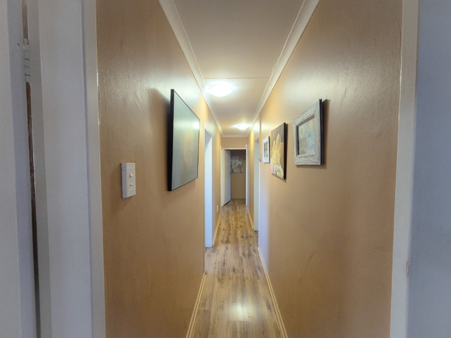 3 Bedroom Property for Sale in Vanderbijlpark SE 4 Gauteng