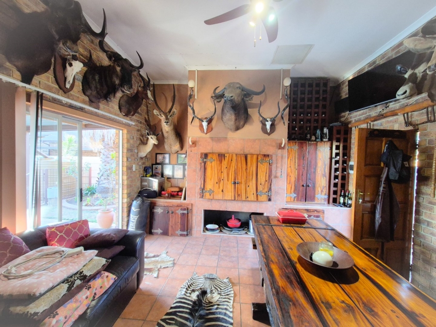 3 Bedroom Property for Sale in Vanderbijlpark SE 4 Gauteng