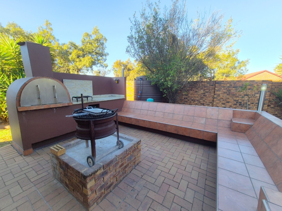 3 Bedroom Property for Sale in Vanderbijlpark SE 4 Gauteng