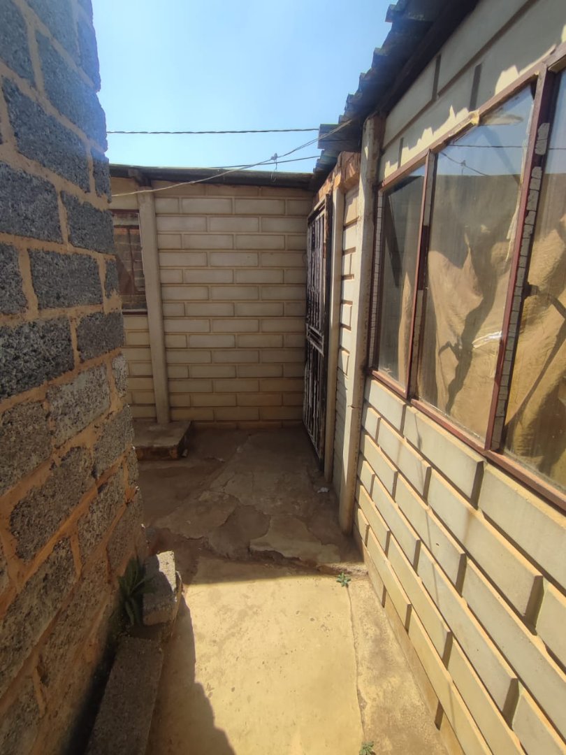 2 Bedroom Property for Sale in Etwatwa Gauteng