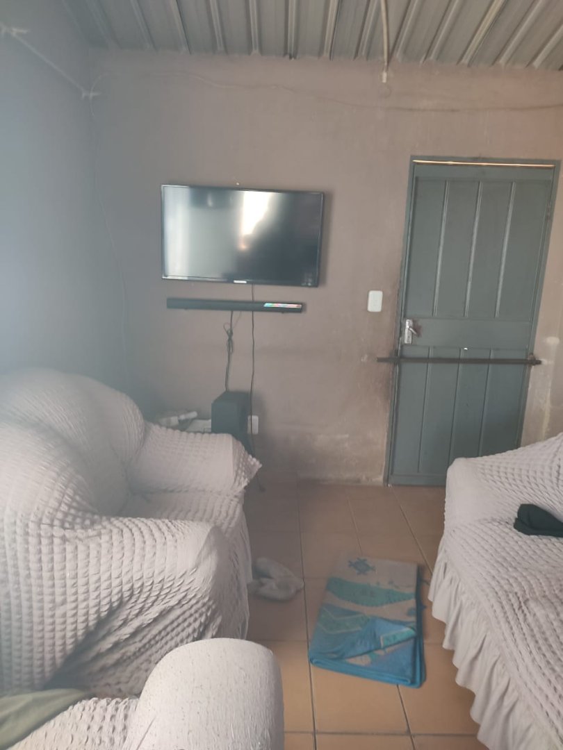 2 Bedroom Property for Sale in Etwatwa Gauteng