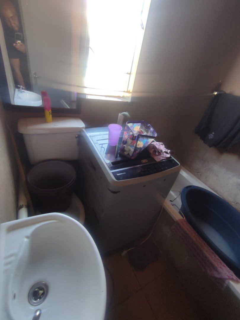 2 Bedroom Property for Sale in Etwatwa Gauteng