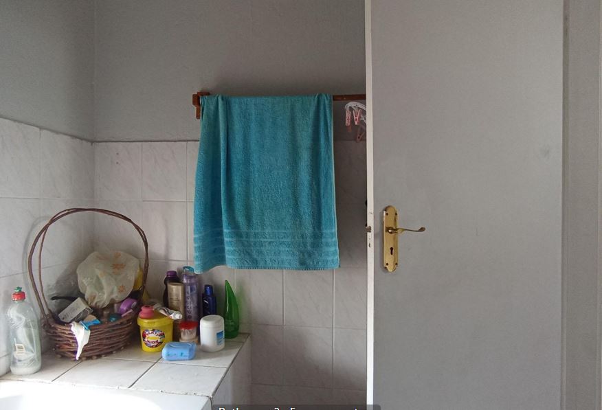 2 Bedroom Property for Sale in Vorna Valley Gauteng