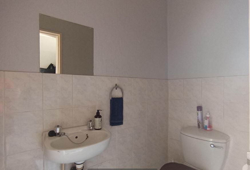 2 Bedroom Property for Sale in Vorna Valley Gauteng