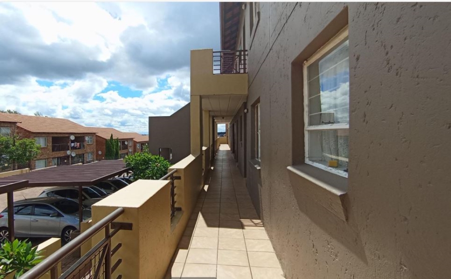 2 Bedroom Property for Sale in Vorna Valley Gauteng