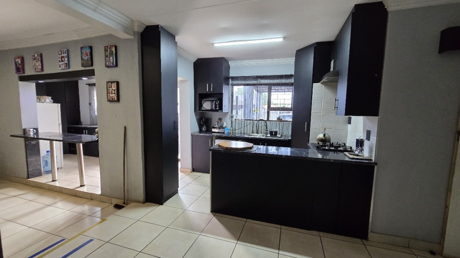 4 Bedroom Property for Sale in Rothdene Gauteng