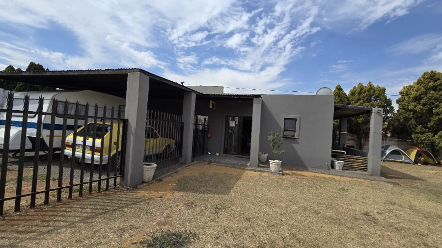 4 Bedroom Property for Sale in Rothdene Gauteng