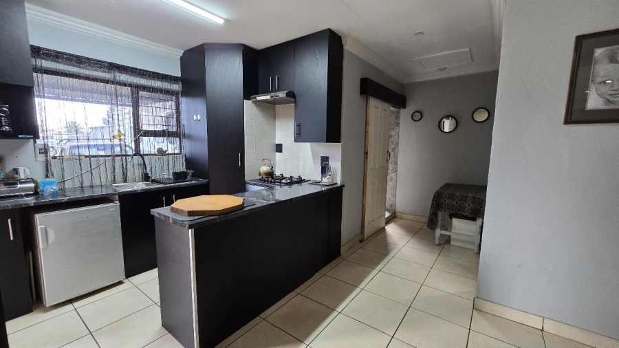 4 Bedroom Property for Sale in Rothdene Gauteng