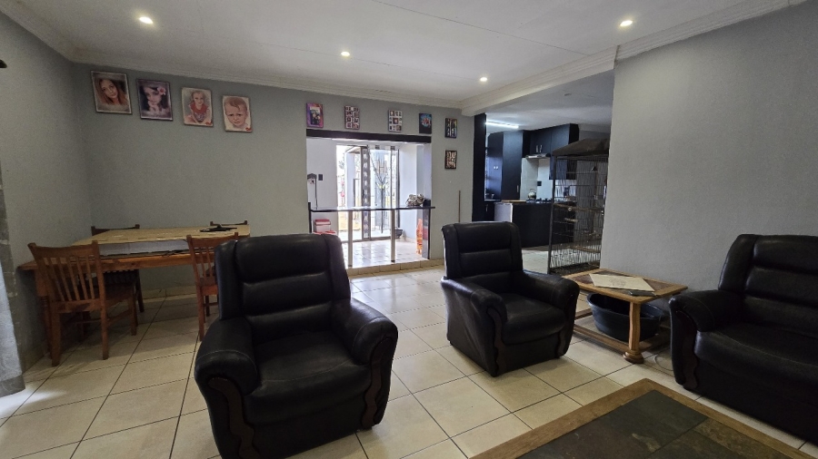 4 Bedroom Property for Sale in Rothdene Gauteng