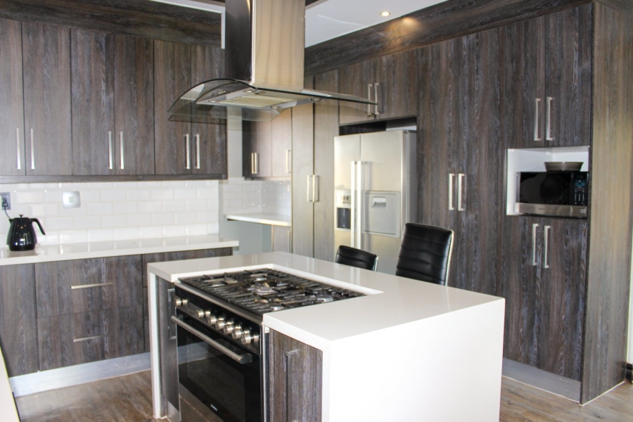 5 Bedroom Property for Sale in The Hills Game Reserve Estate Gauteng
