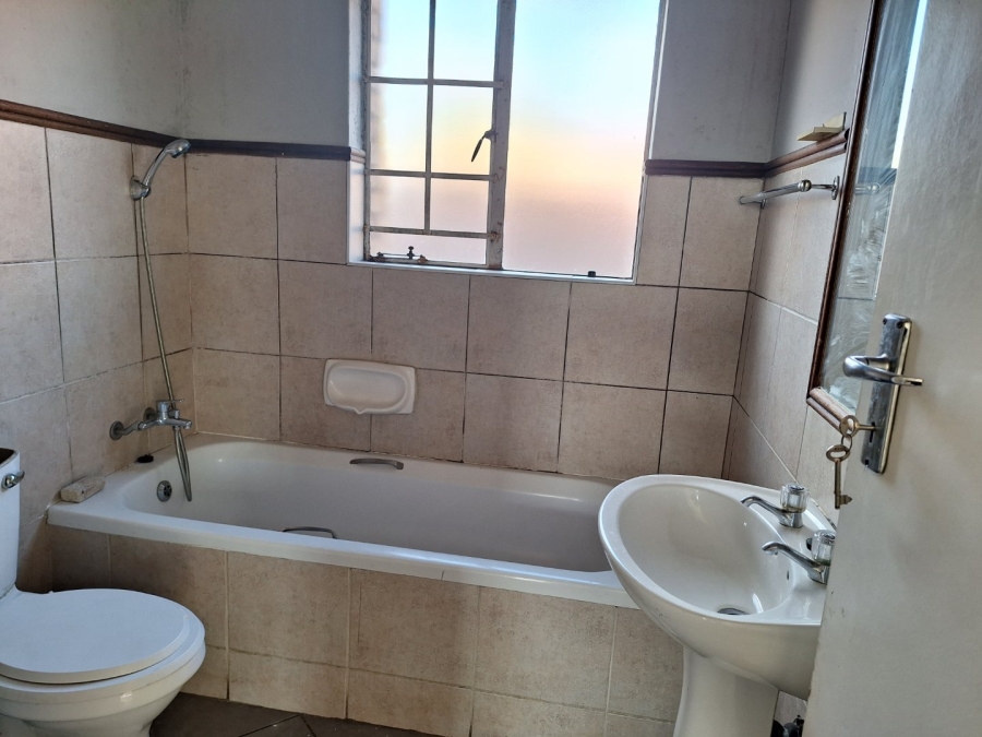 To Let 2 Bedroom Property for Rent in Sagewood Gauteng