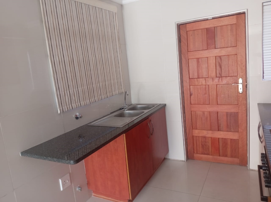 To Let 2 Bedroom Property for Rent in The Reeds Gauteng