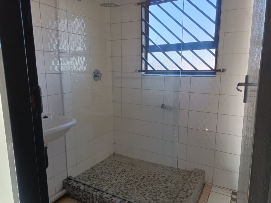 To Let 3 Bedroom Property for Rent in Protea Glen Gauteng