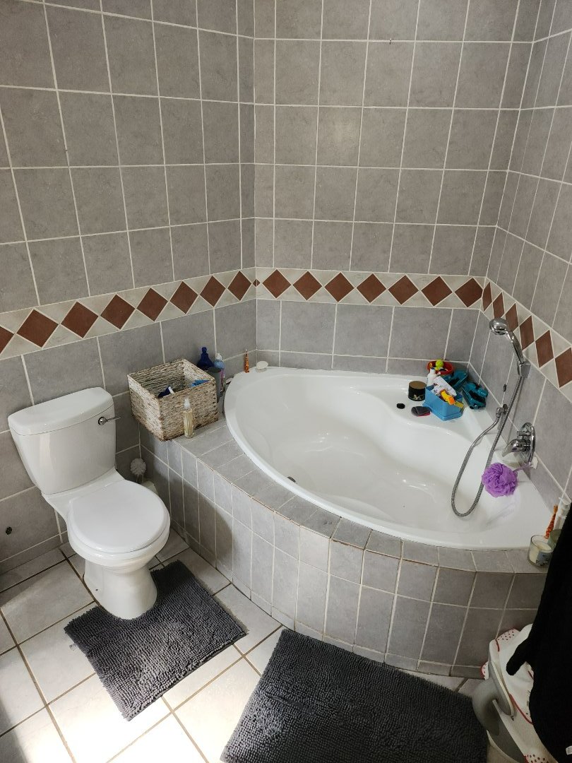 3 Bedroom Property for Sale in Amberfield Gauteng