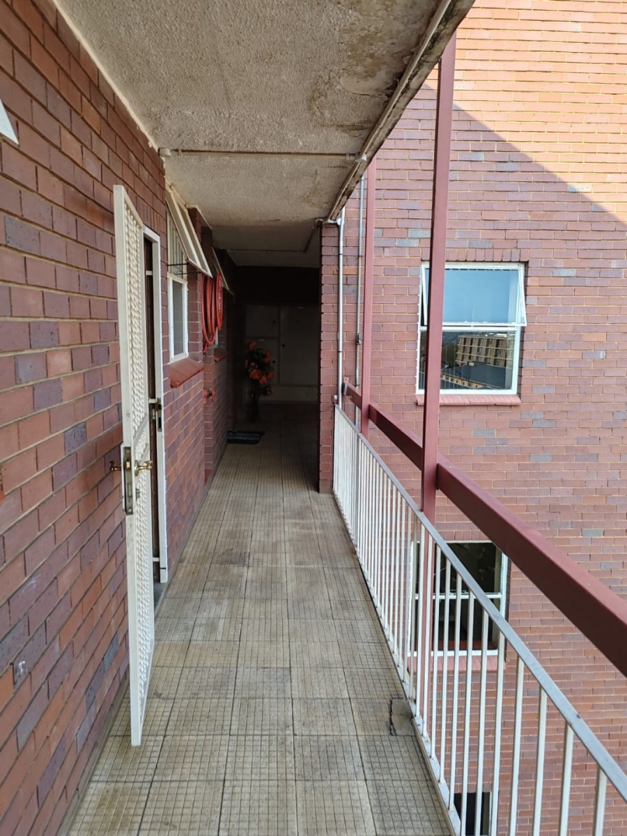 2 Bedroom Property for Sale in Wonderboom South Gauteng