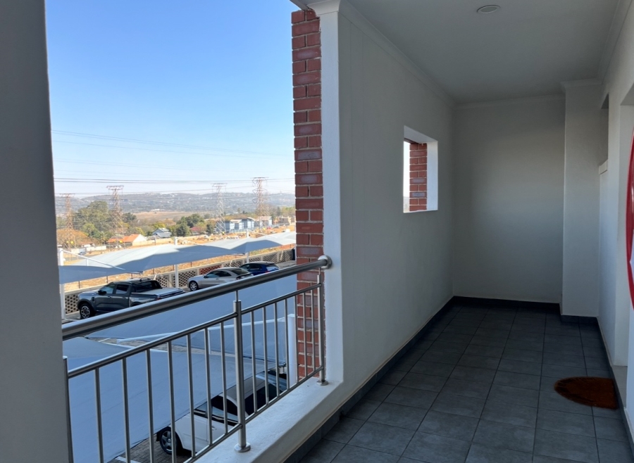 2 Bedroom Property for Sale in Greenstone Hill Gauteng