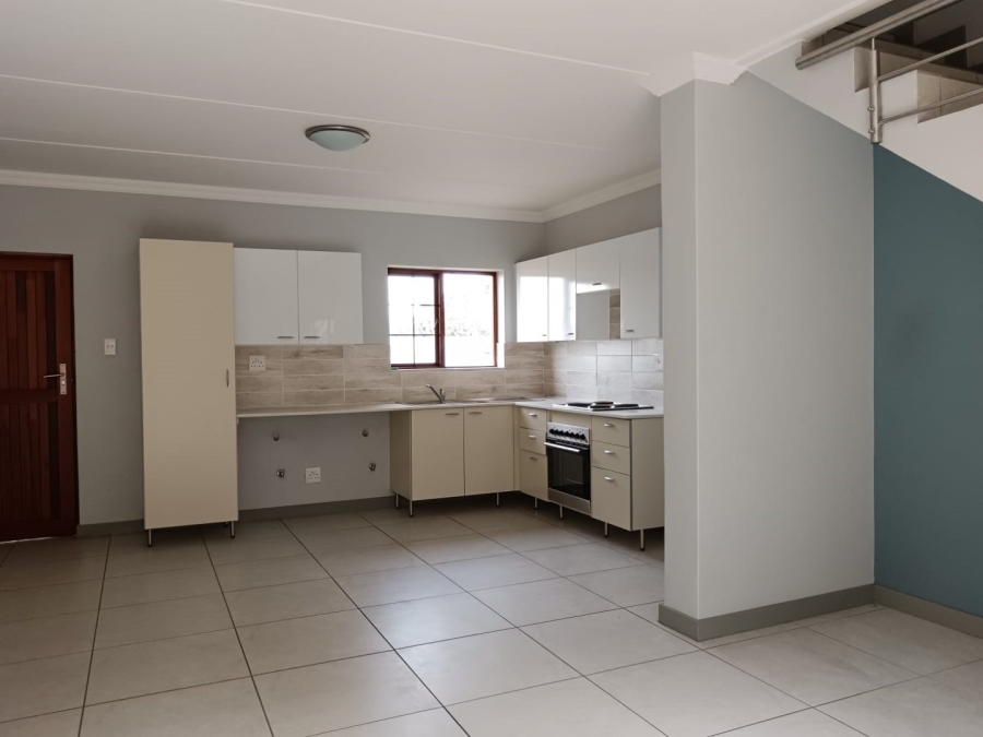 To Let 2 Bedroom Property for Rent in Blue Hills Gauteng