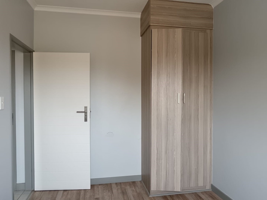 To Let 2 Bedroom Property for Rent in Blue Hills Gauteng