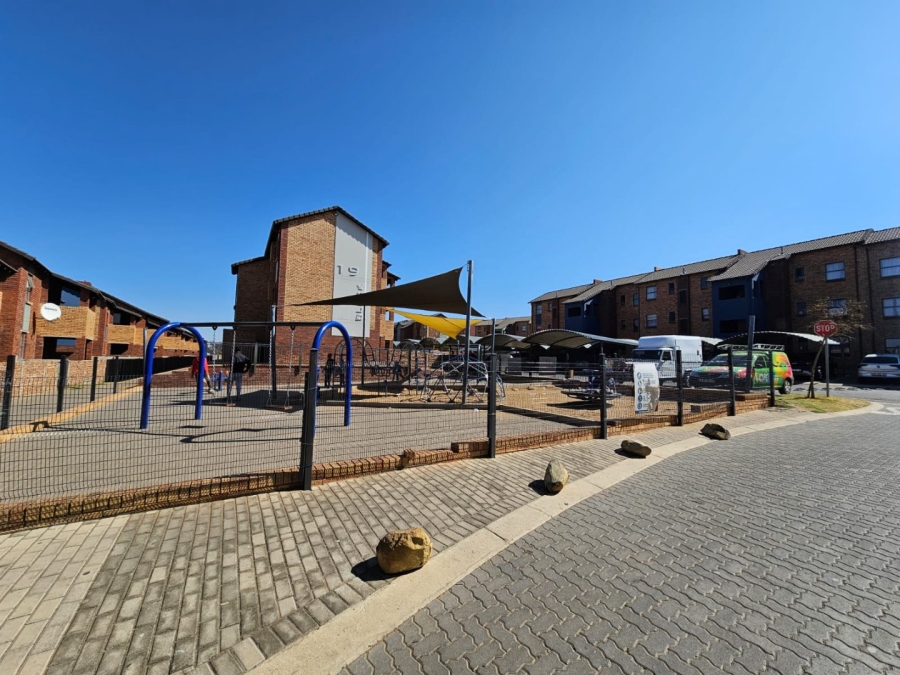 2 Bedroom Property for Sale in Alveda Gauteng
