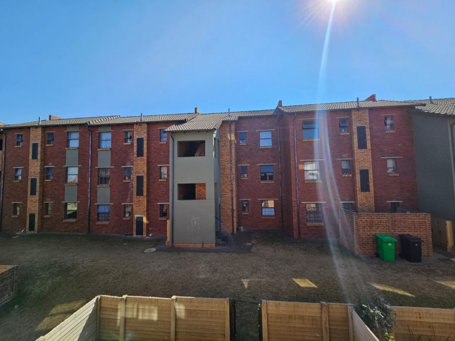 2 Bedroom Property for Sale in Alveda Gauteng