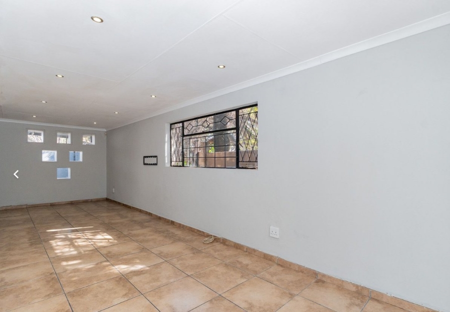 8 Bedroom Property for Sale in Edenvale Central Gauteng