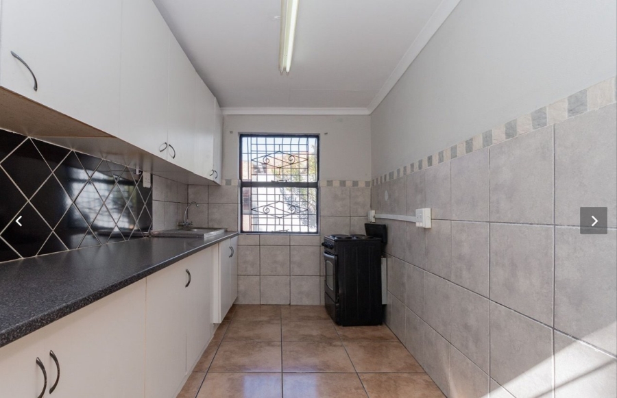 8 Bedroom Property for Sale in Edenvale Central Gauteng