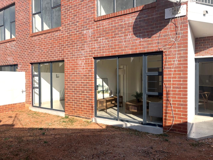 1 Bedroom Property for Sale in Greenstone Ridge Gauteng