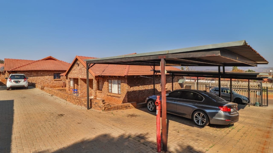  Bedroom Property for Sale in Philip Nel Park Gauteng