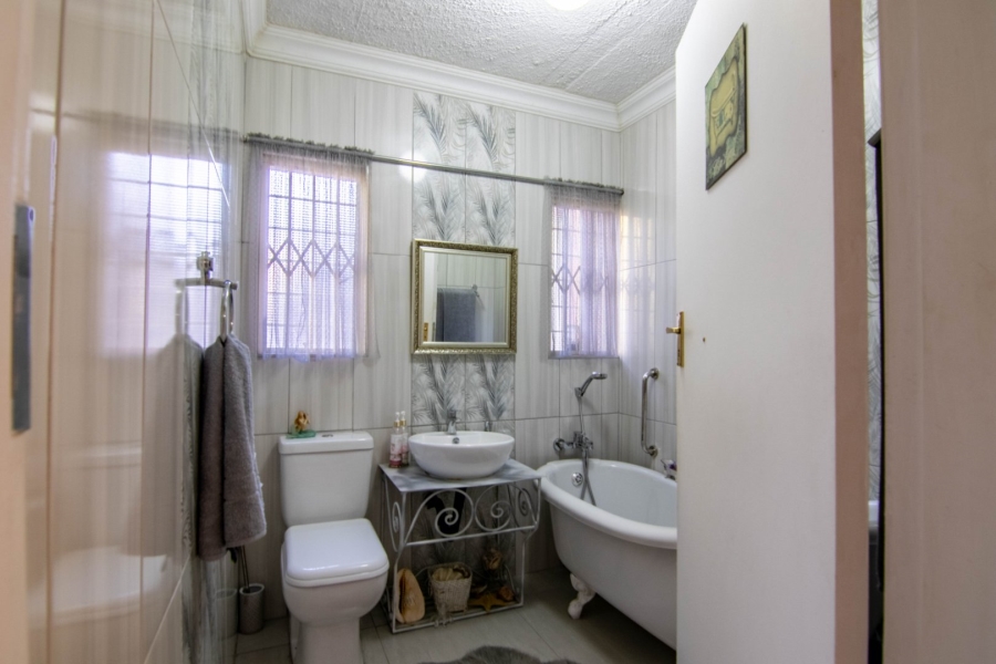 3 Bedroom Property for Sale in Constantia Park Gauteng