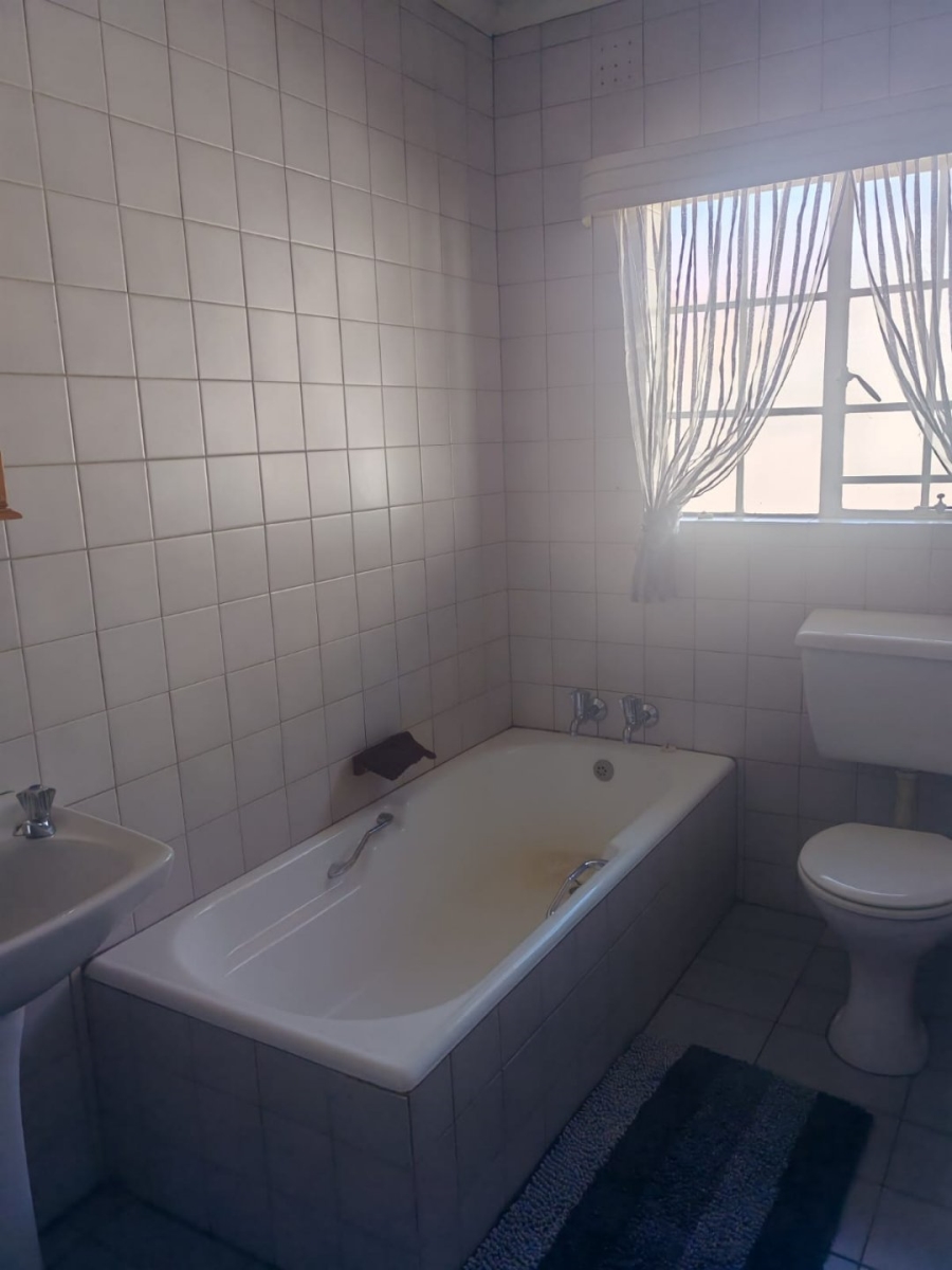 4 Bedroom Property for Sale in Atlasville Gauteng