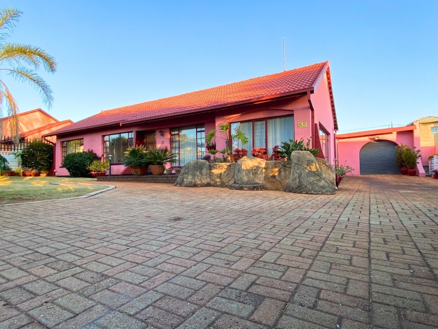3 Bedroom Property for Sale in Dan Pienaarville Gauteng
