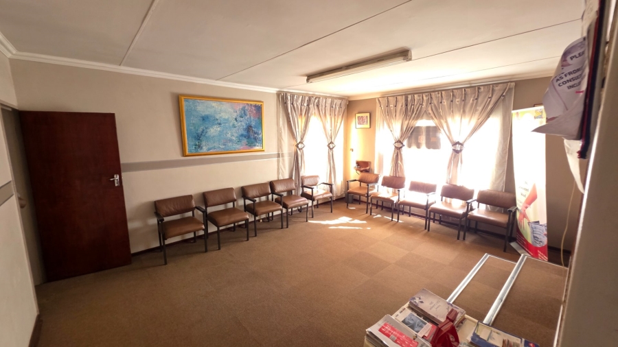 7 Bedroom Property for Sale in Laudium Gauteng