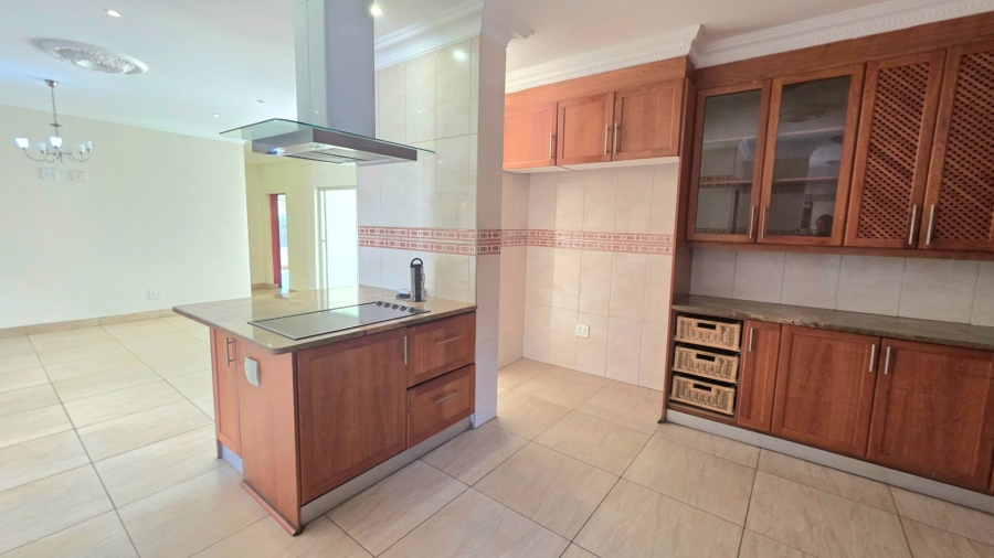 6 Bedroom Property for Sale in Eldoraigne Gauteng