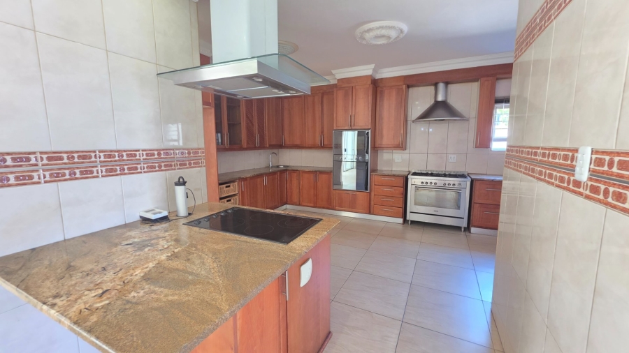 6 Bedroom Property for Sale in Eldoraigne Gauteng