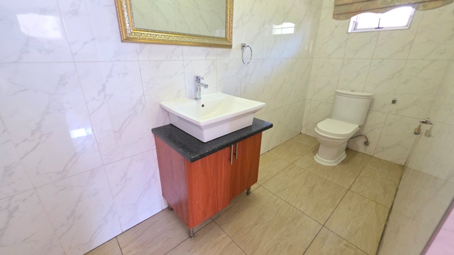 6 Bedroom Property for Sale in Eldoraigne Gauteng