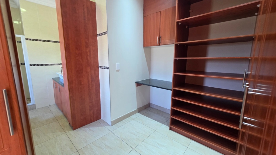 6 Bedroom Property for Sale in Eldoraigne Gauteng