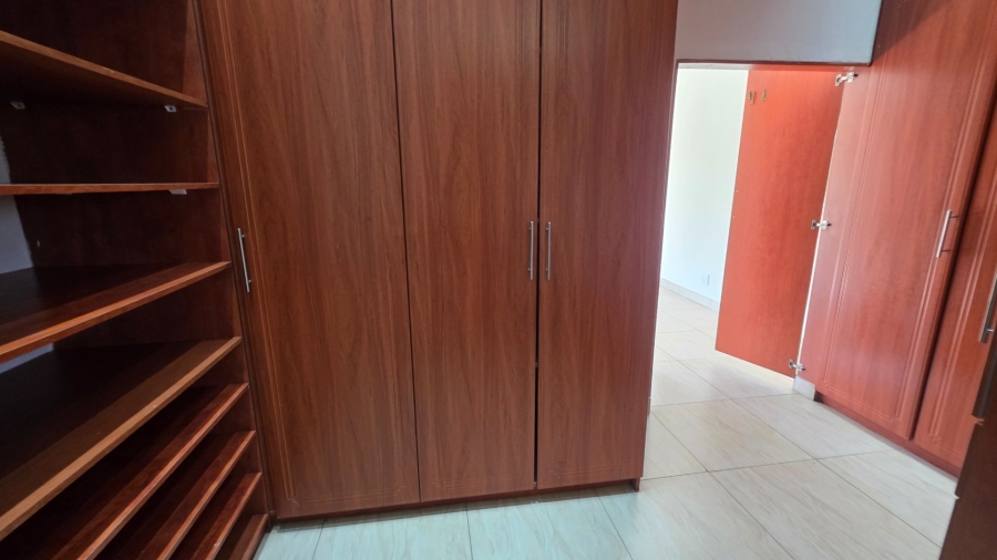 6 Bedroom Property for Sale in Eldoraigne Gauteng