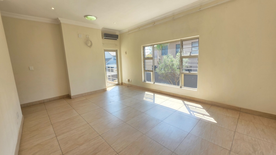 6 Bedroom Property for Sale in Eldoraigne Gauteng