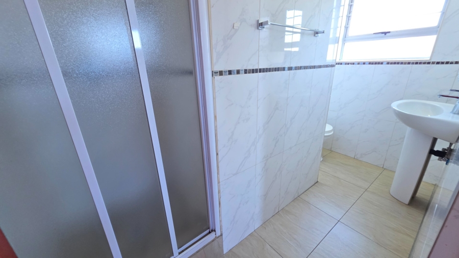6 Bedroom Property for Sale in Eldoraigne Gauteng