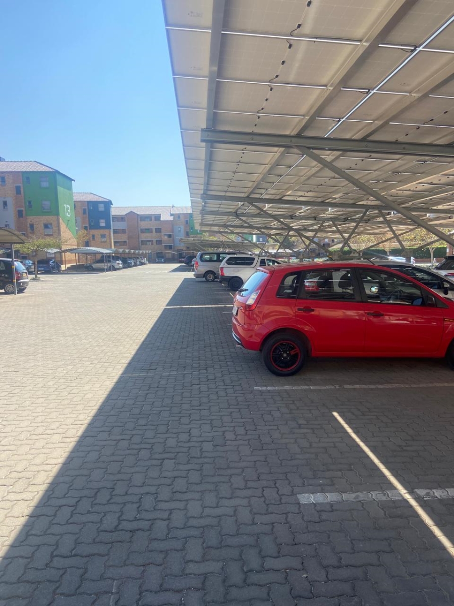 2 Bedroom Property for Sale in Heuweloord Gauteng