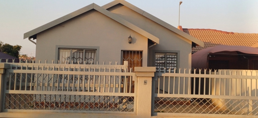 3 Bedroom Property for Sale in Soshanguve East Ext 6 Gauteng